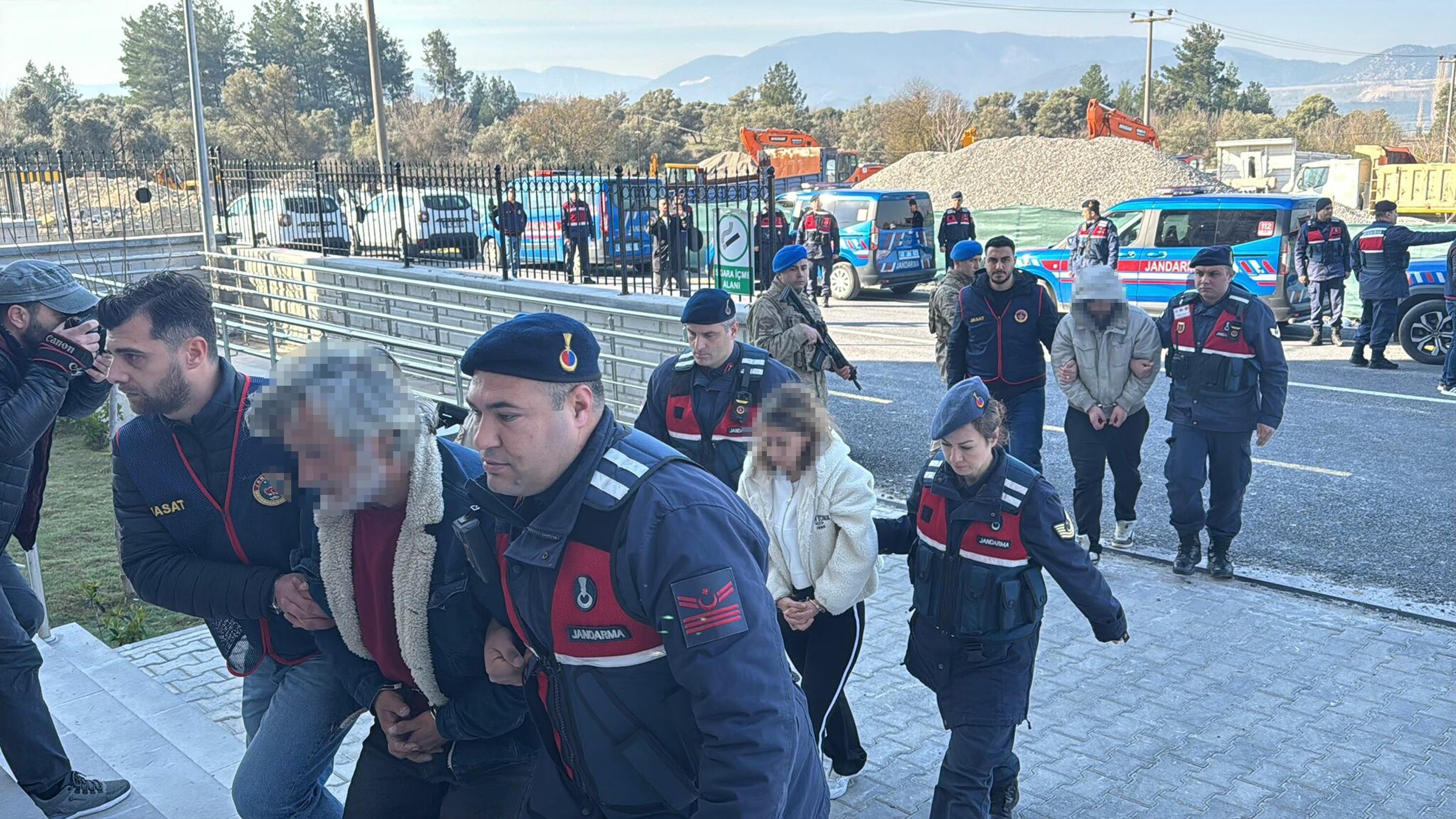 E V L I C I F T I N O L U M U N D E Y E N I D E T A Y S U P H E L I 1210417 359974